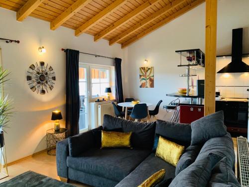 Apartment "Im Sonneneck" bis 4 Personen mit Parkplatz, W-LAN, Netflix im Thüringer Wald, Schleusingen in Schleusingen, Deutschland