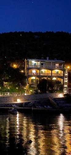 Vila Bilo, Primošten