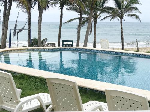 2 bedroom apartment with a large terrace with ocean views and pool access