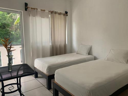 Casa Tacuba – Puerto Escondido, LA