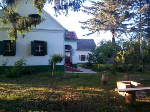 ÖregFenyő Porta Őrség-Magyarszombatfa (OregFenyo Porta Orseg-Magyarszombatfa) in Magyarszombatfa