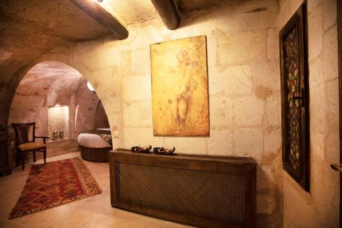 Cappadocia Fairy Chimneys Selfie Cave Hotel
