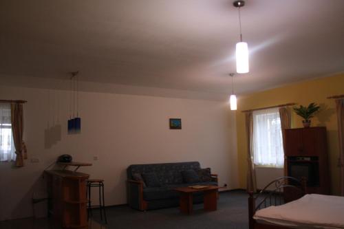 Hotel Lony