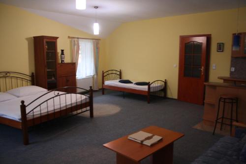 Hotel Lony