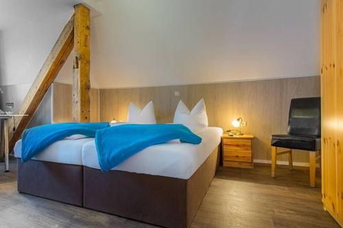 H&H Apartment im Herzen der Stadt Nr 17-Karl mit Kuche, Wohnzimmer und Esstisch 425m von Mühlenstraße entfernt
