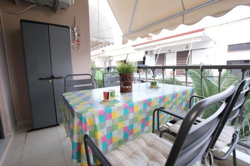 Luxury Flat in Neoi Poroi with Free Parking, 2' mins from the Beach!