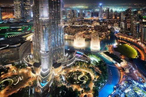 Spacious 3BR in Downtown, Direct Access to Dubai Mall & Metro, Burj Khalifa Views 1