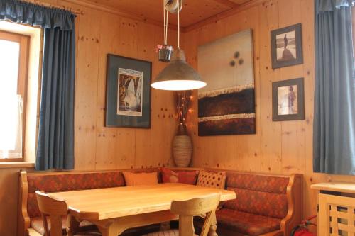 Apartment (6 Adults)