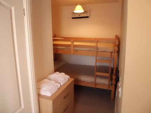 The Golden Lion Hotel - image 6