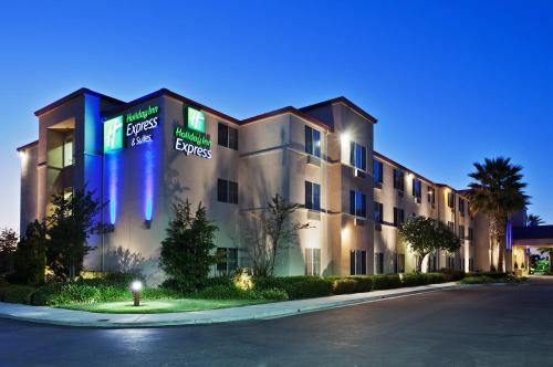 Exterior view, Holiday Inn Express & Suites Tracy in Tracy (CA)