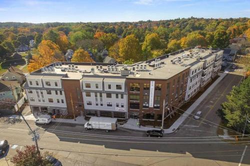 Luxury Apartment with Gym, Steps From Commuter Rail #2009 in Natick (MA)