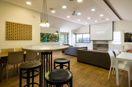 設施, SPNI Hermon Field School in 提比里亞市中心