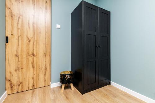 Apartment For You Szopy Gdańsk by Renters - image 6