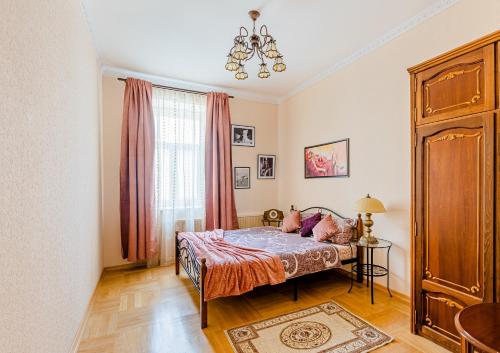 LUX-Apartment near St-Isaak & Kazan Cathedral - image 8