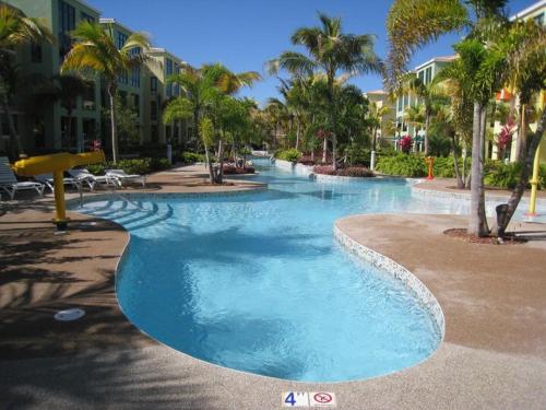 Aquatika Beach Resort with KingBed+WiFi+TV+AC+PK