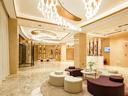 Lavande Hotel South High-Speed Railway Station Changsha Avenue Metro Station in Furong