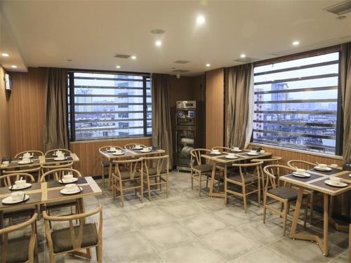 Lavande Hotel Nanchang Bayi Square Metro Station in Xihu