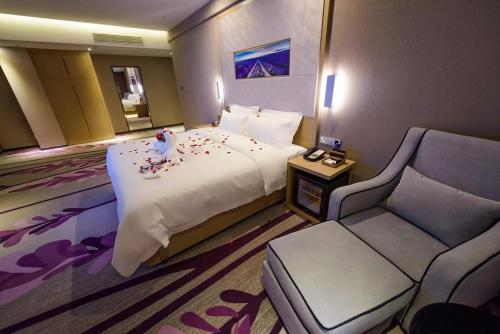 Lavande Hotel Haining Leather City Yintai Branch