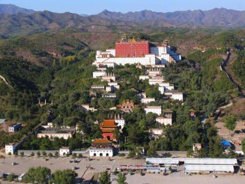 Lavande Hotel Chengde Mountain Resort Branch