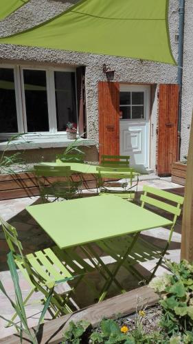 Dārzs, GITE Le CERISIER VIA RHONA DOLCE VIA in Saint-Laurent-du-Pape