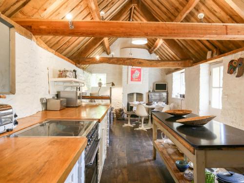 The Old Post Office in Hateropa
