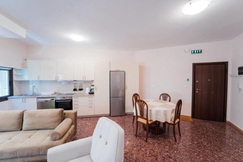 Luxury Apartment in Plaka - Acropolis (Lavender)