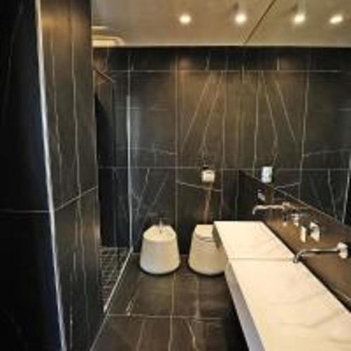 Tiffany's Lifestyle Suites - image 3