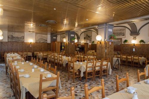 Auto Park Hotel con Ristorante interno e PARCHEGGIO INTERNO GRATUITO!!! - image 3