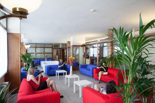 Auto Park Hotel con Ristorante interno e PARCHEGGIO INTERNO GRATUITO!!! - image 10