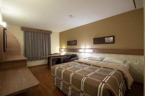 2 queen beds