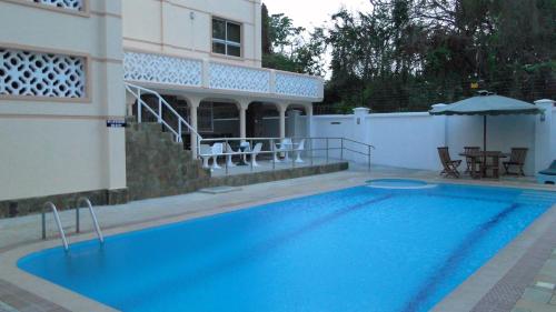 Úszómedence, Pavilion Holiday Resort Shanzu in Shanzu Beach