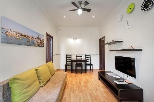 One-Bedroom Apartment with Double Bed image 10