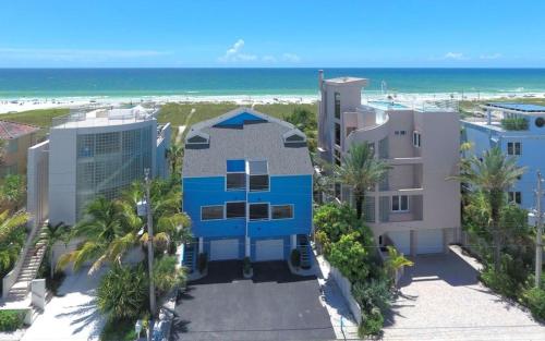 Beach Front and Walking Distance to Village thumb 2