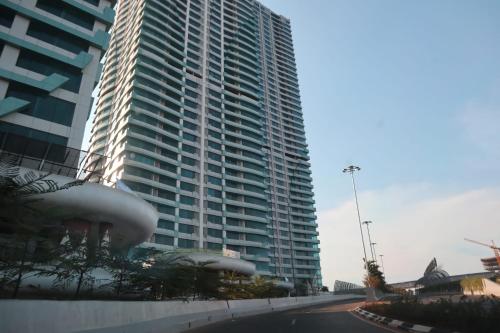 Exterior view, Apartemen Grand Kamala Lagoon Studio By Bonzela Property in Bekasi