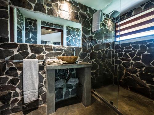 Vannas istaba, Hotel Peace & Lodge in Puerto Carrillo