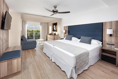 Hotel Riu Palace Oasis Room Type - Family Room
