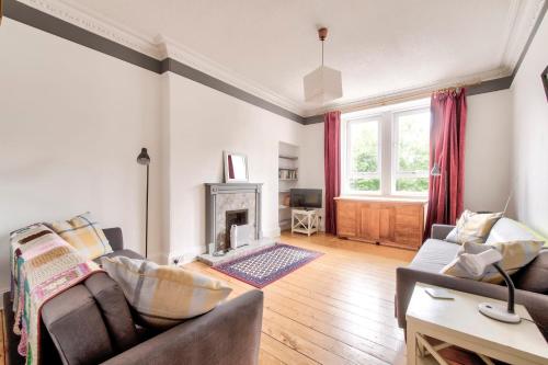 Vibrant Leith Flat For 3 People - Cosy Great Location!, Leith, Edinburgh and the Lothians