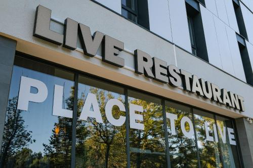 Live Hotels Bordeaux Lac - image 3