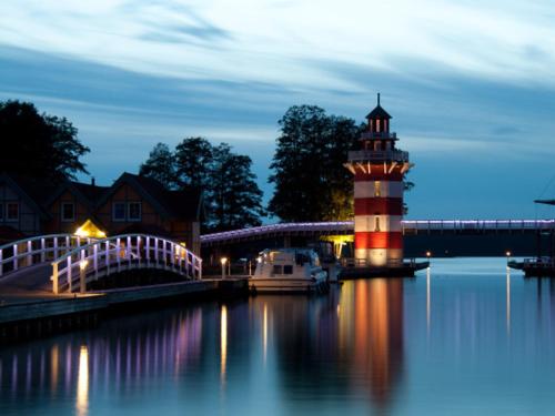 Ferienhaus mit Bootssteg am See in Rheinsberg