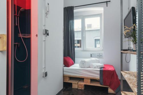 Swanky Mint Hostel - image 7