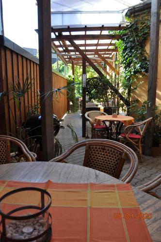 Étterem, Pension Di Pino in Aue