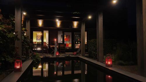 Downtown Hideaway, B&B Grand Deluxe in Oude Gracht-West