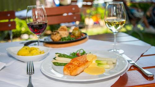 餐飲選擇, Hotel-Gasthof Adler in 林道市中心