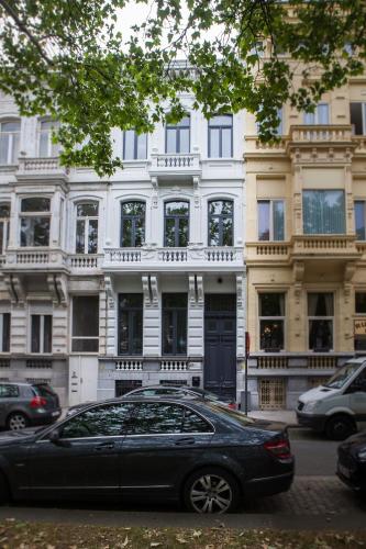 B in Antwerp - image 8