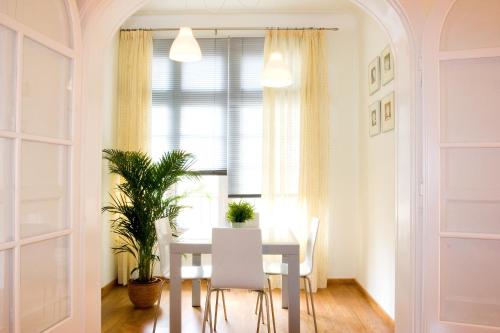 Feelathome Center Apartments 5