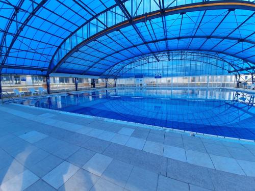 Swimming pool, Sea View Deluxe in Bat Yam