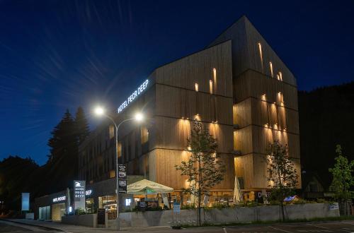 อาหารและเครื่องดื่ม, HOTEL PECR DEEP in เพค พอด สเนซคู