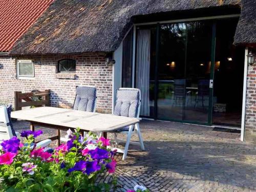 Dārzs, Sfeervolle vakantiewoning midden in het Drents-Friese Wold in Vaterene