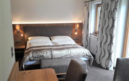 Deluxe Double or Twin Room with Balcony