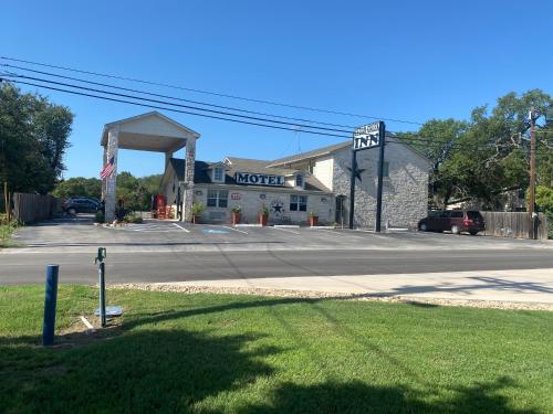 Cedar Creek Inn